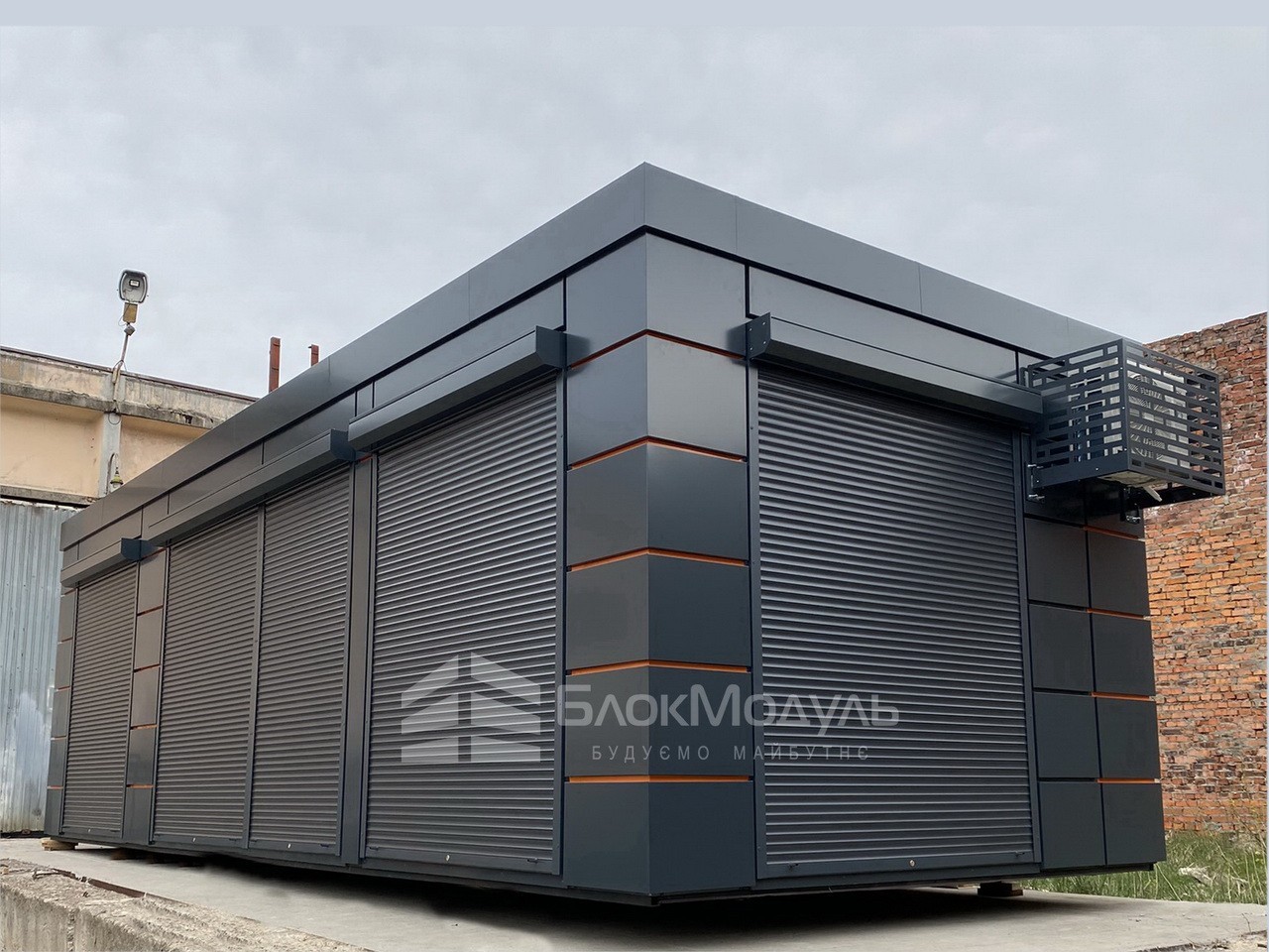 Модульный офис продаж 9х3.5м под алюминиевыми композитными кассетами (0)